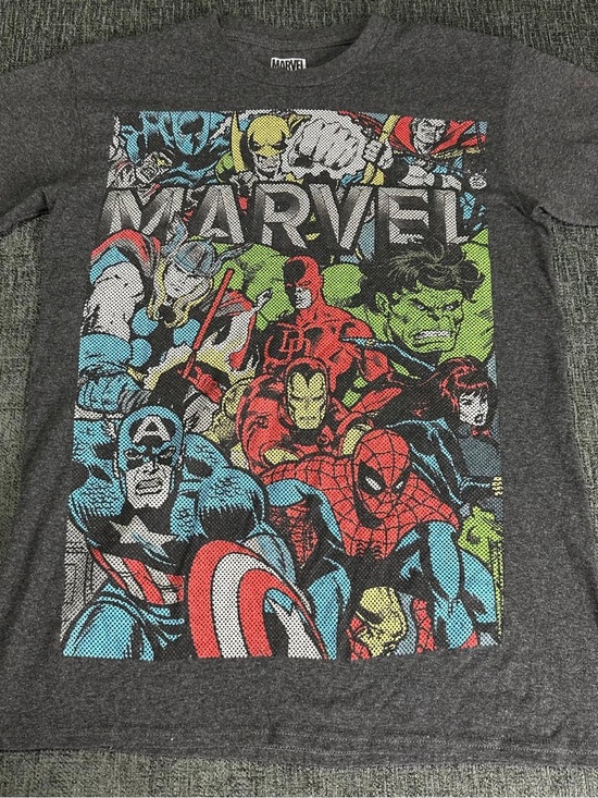 Marvel Other - Marvel Comics Adult Unisex T-Shirt - Newsprint Logo Unique style Heroes size S